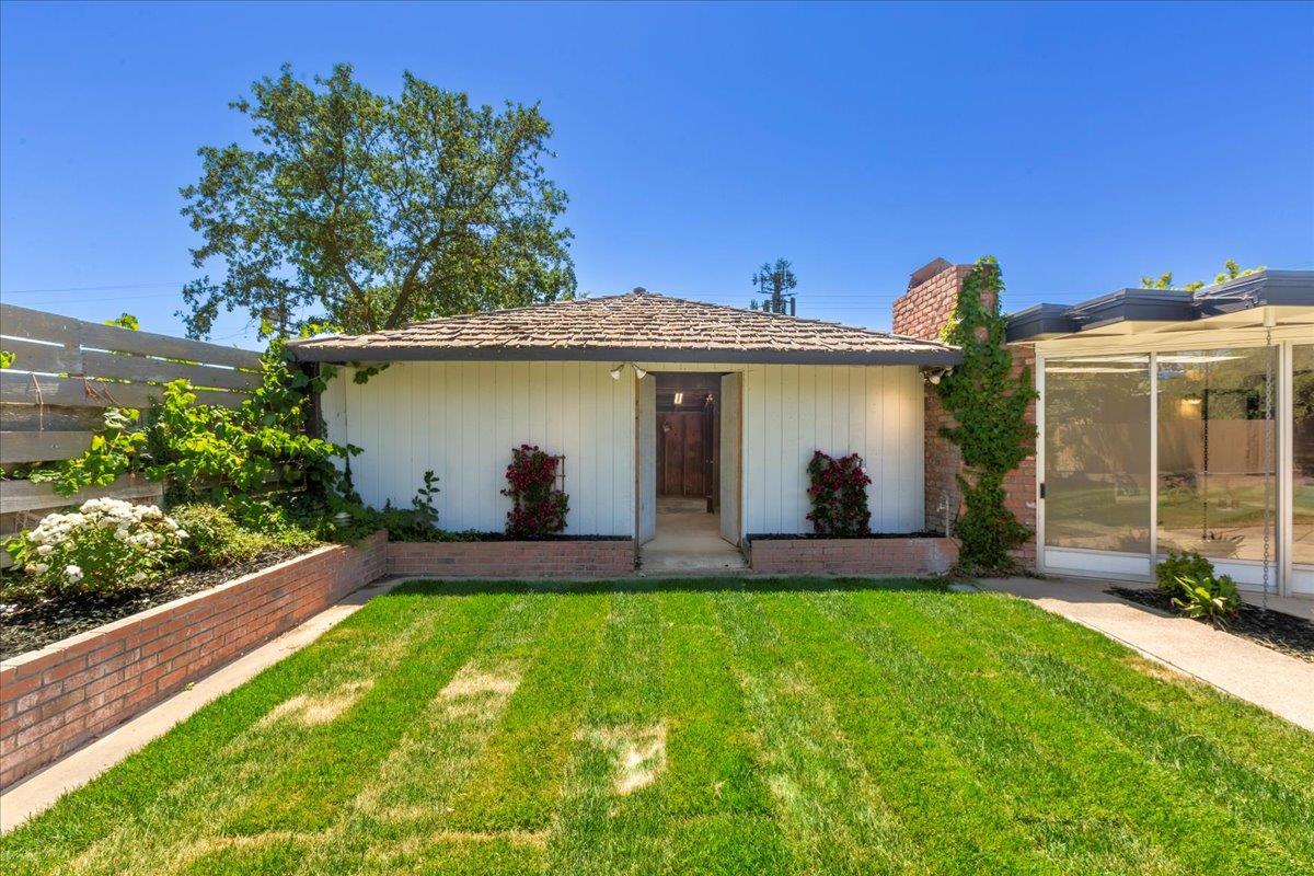 190 West San Martin Avenue