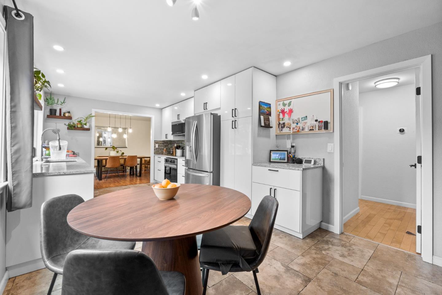326 El Molino Way