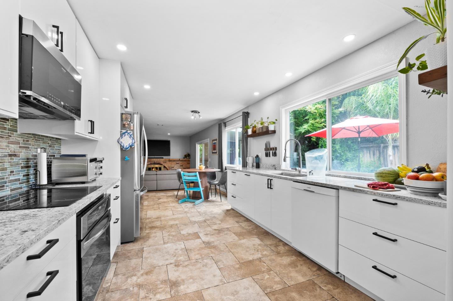 326 El Molino Way