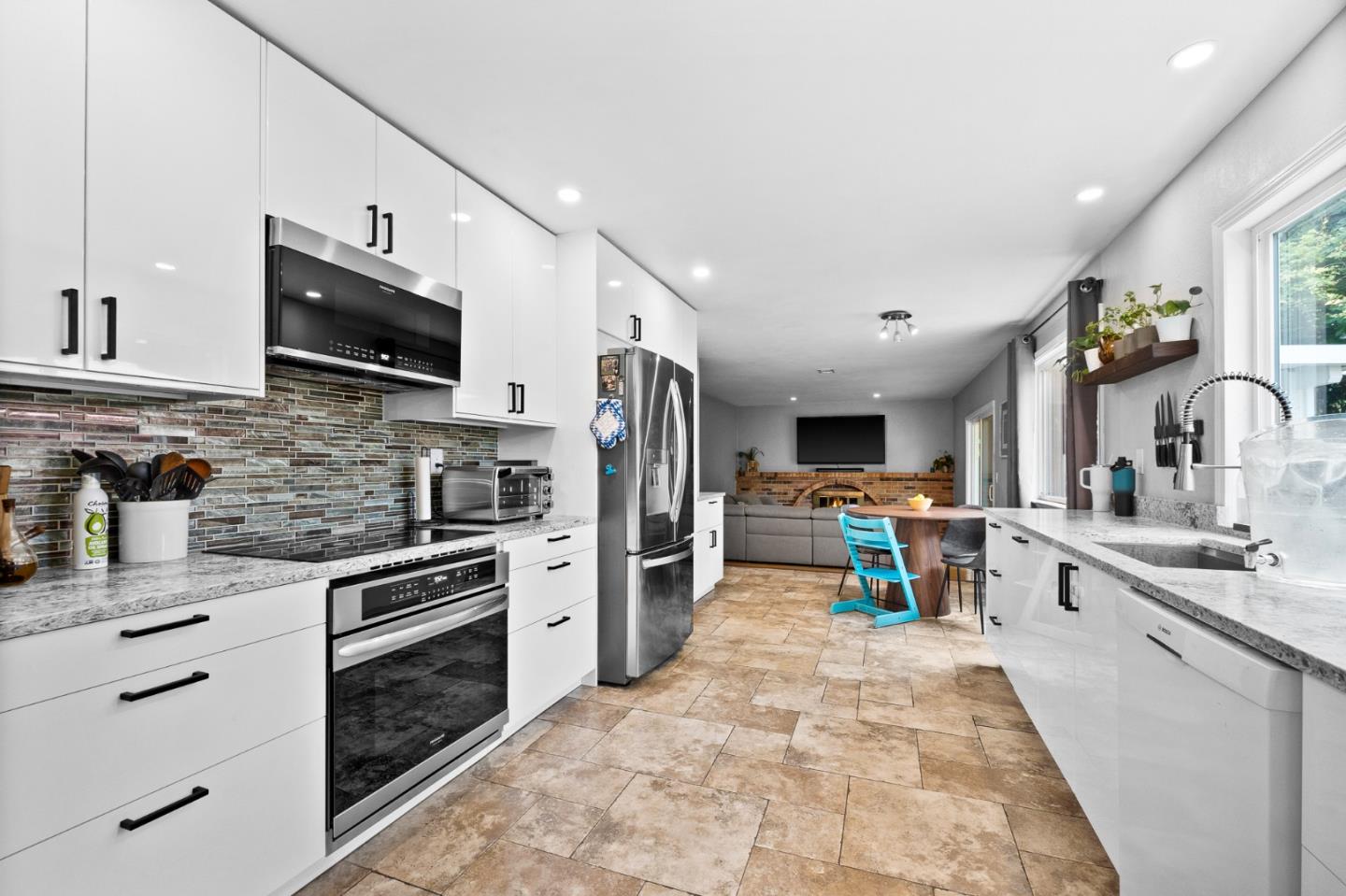 326 El Molino Way