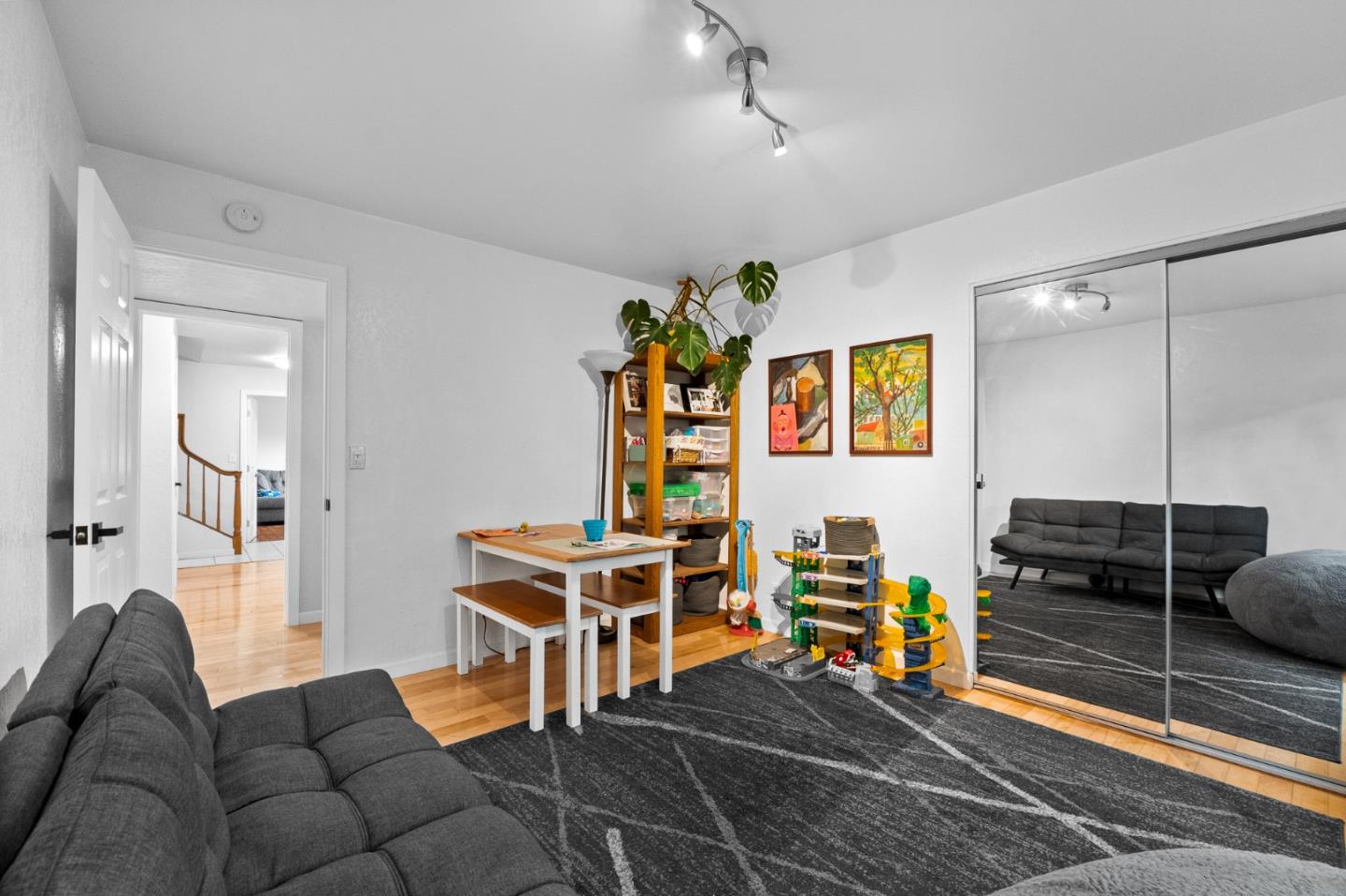 326 El Molino Way