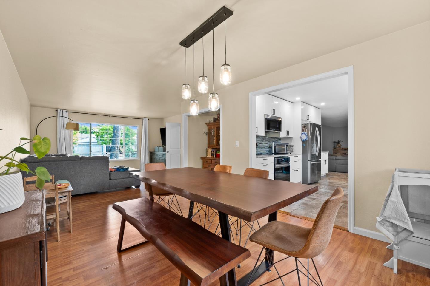 326 El Molino Way