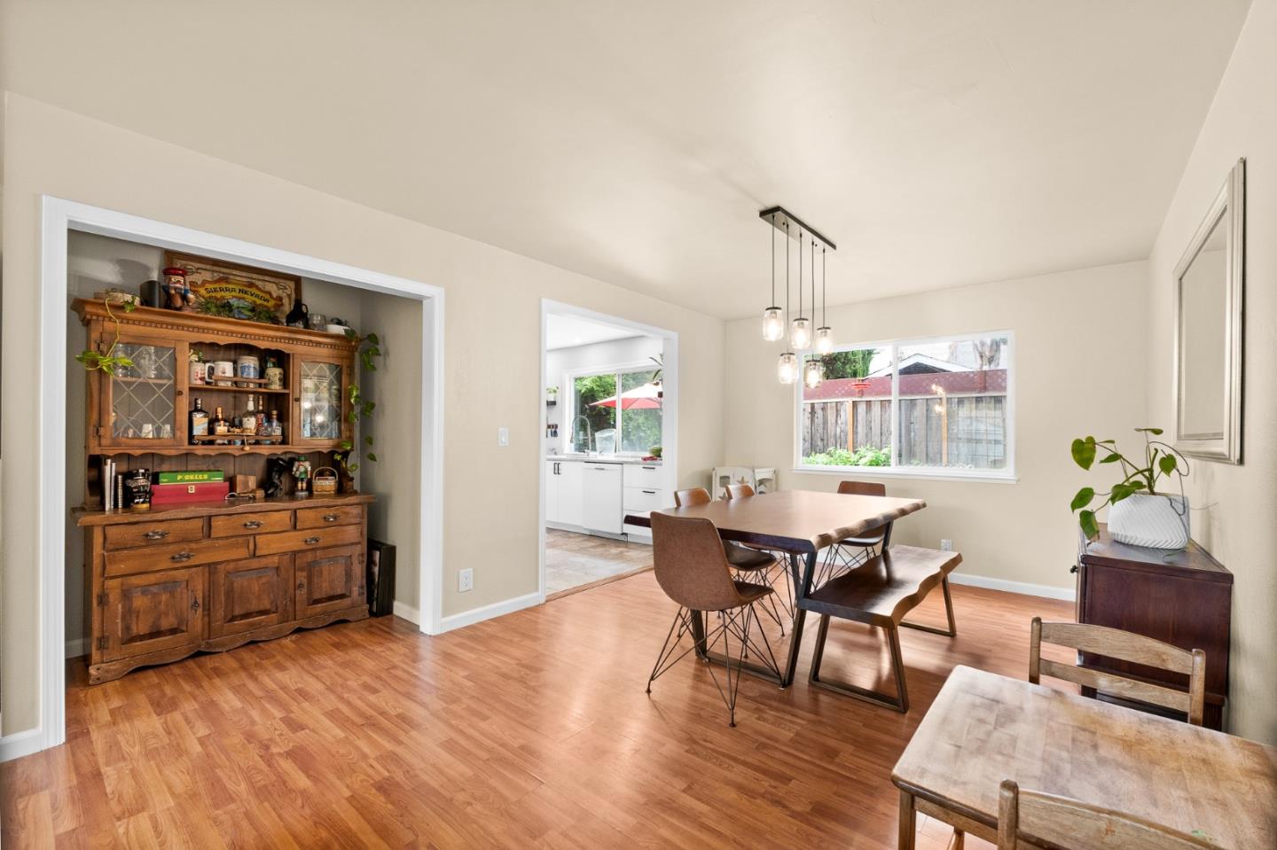 326 El Molino Way
