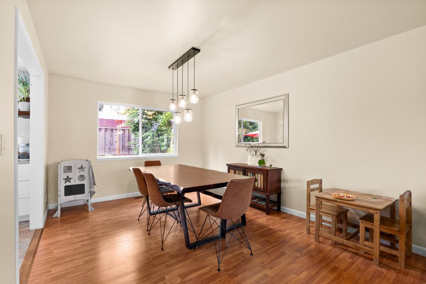 326 El Molino Way