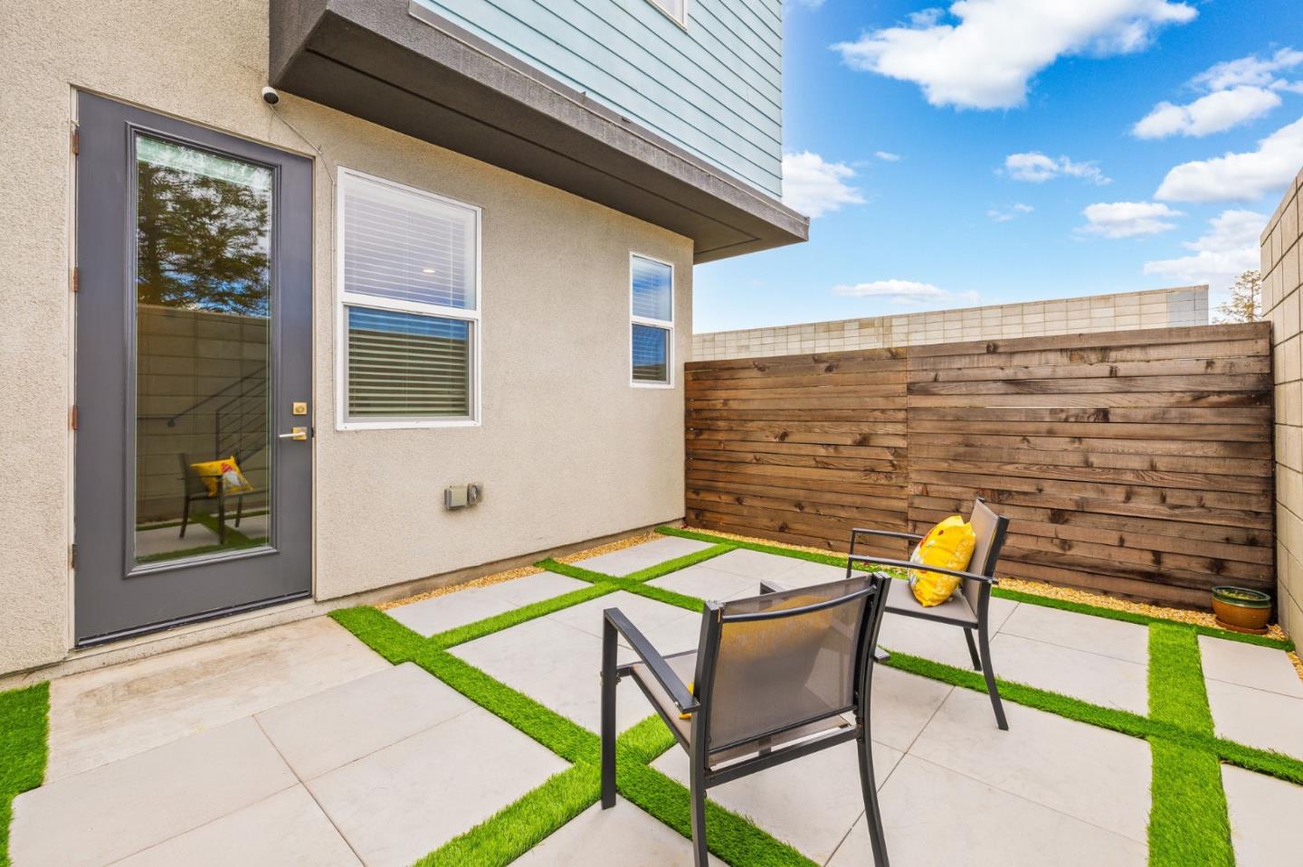 1307 Pullman Way