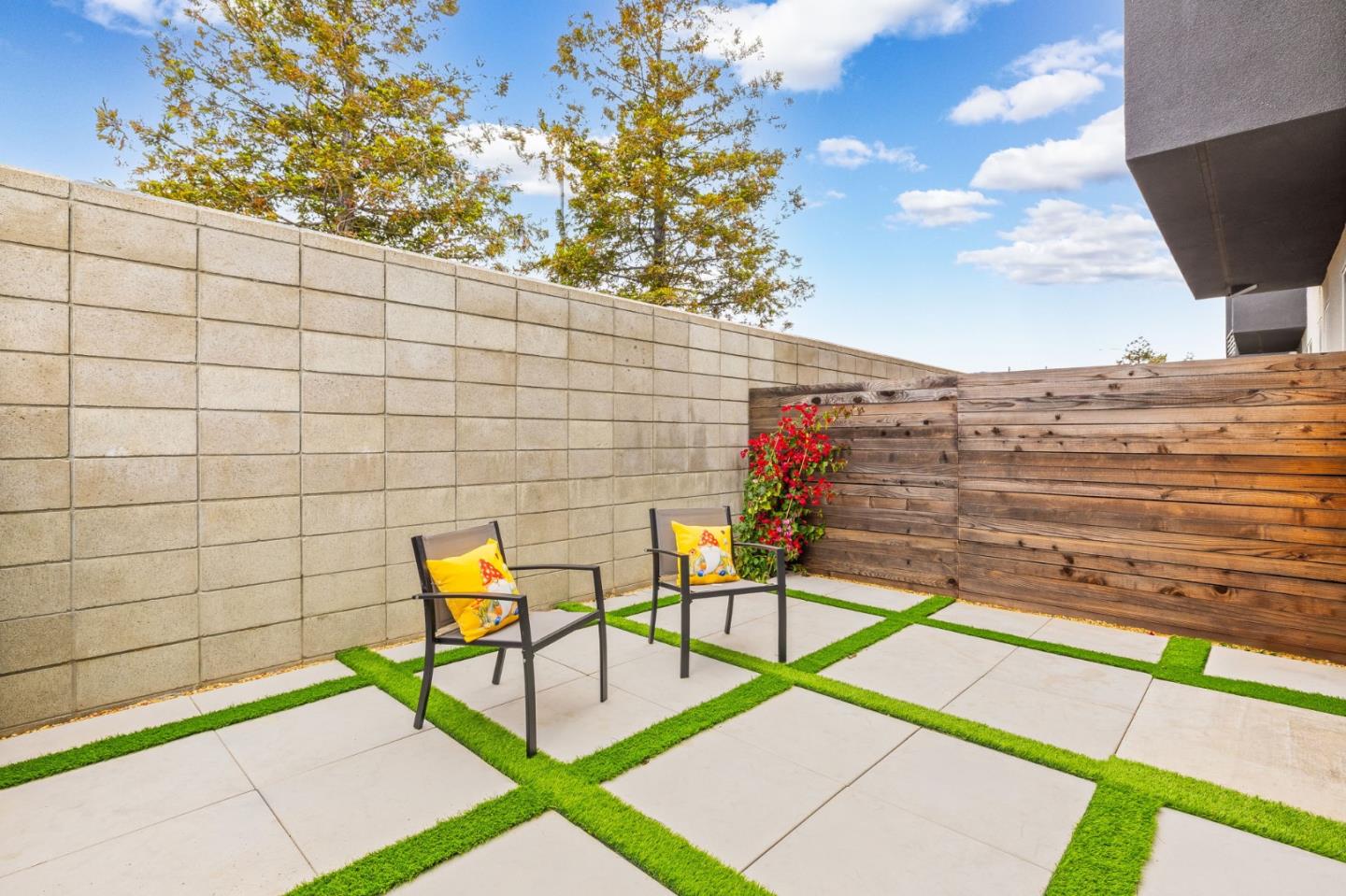 1307 Pullman Way