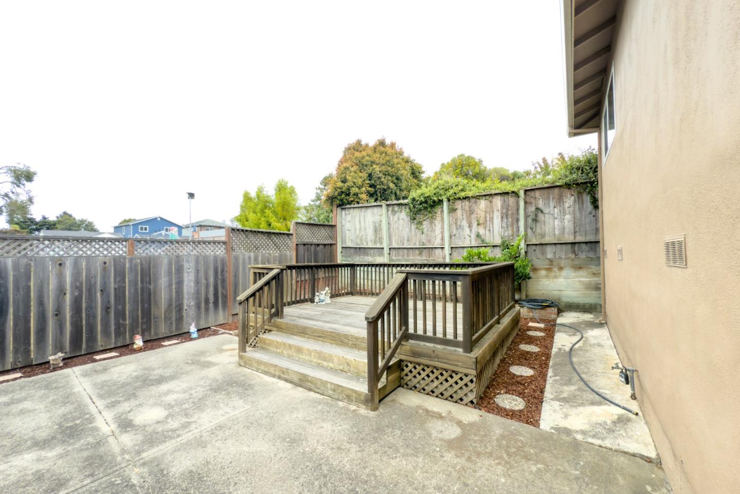 572 Cherry Avenue