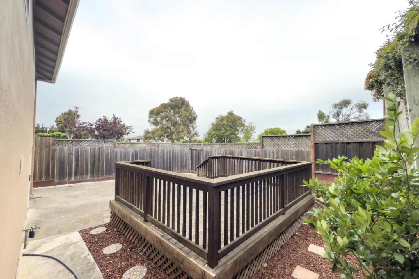 572 Cherry Avenue