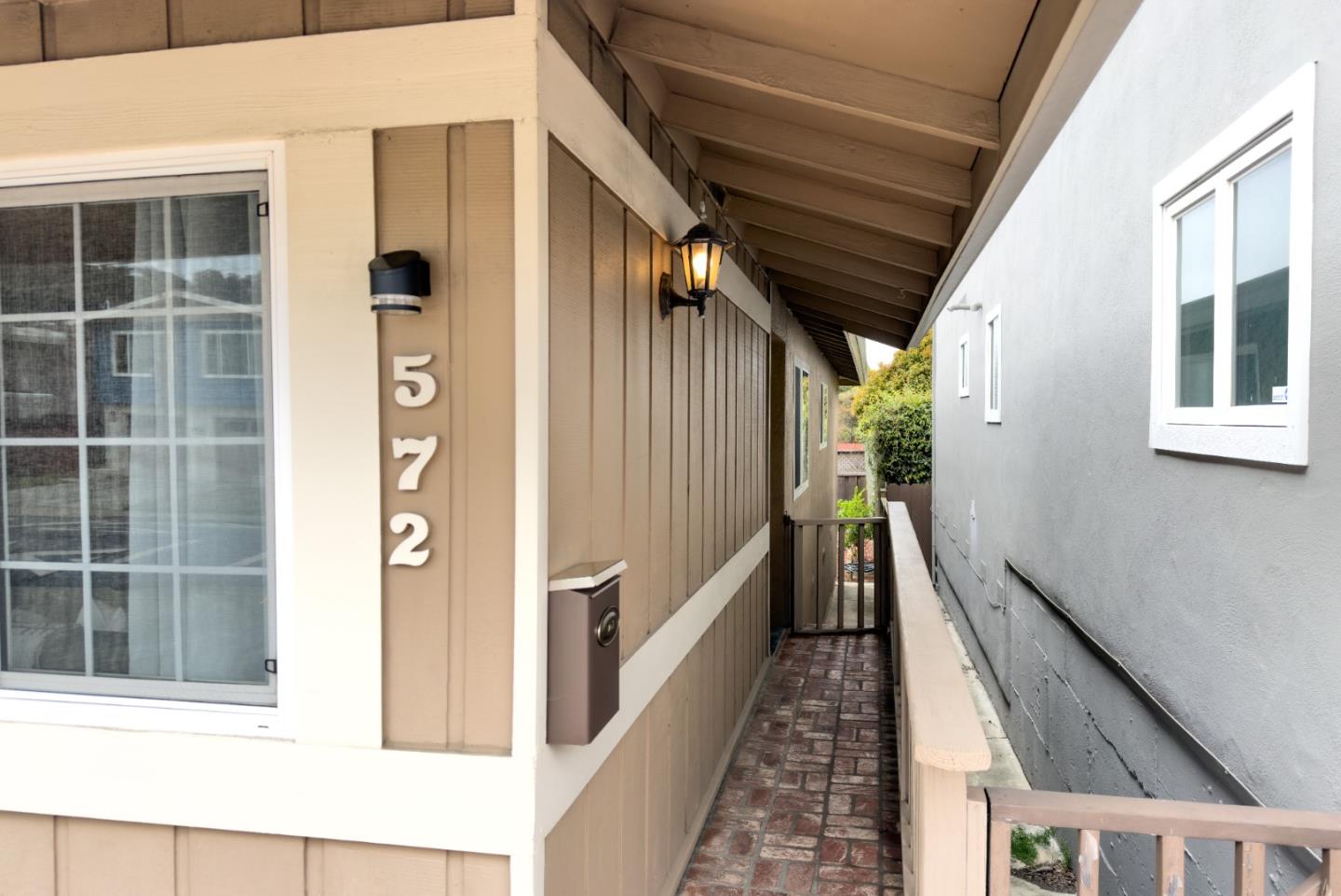 572 Cherry Avenue