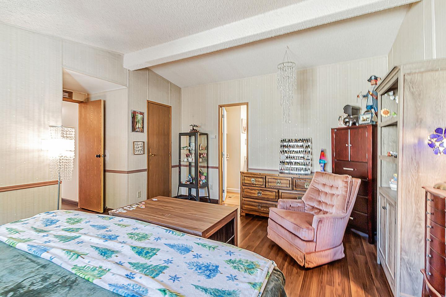 5770 Winfield Boulevard Unit: 17