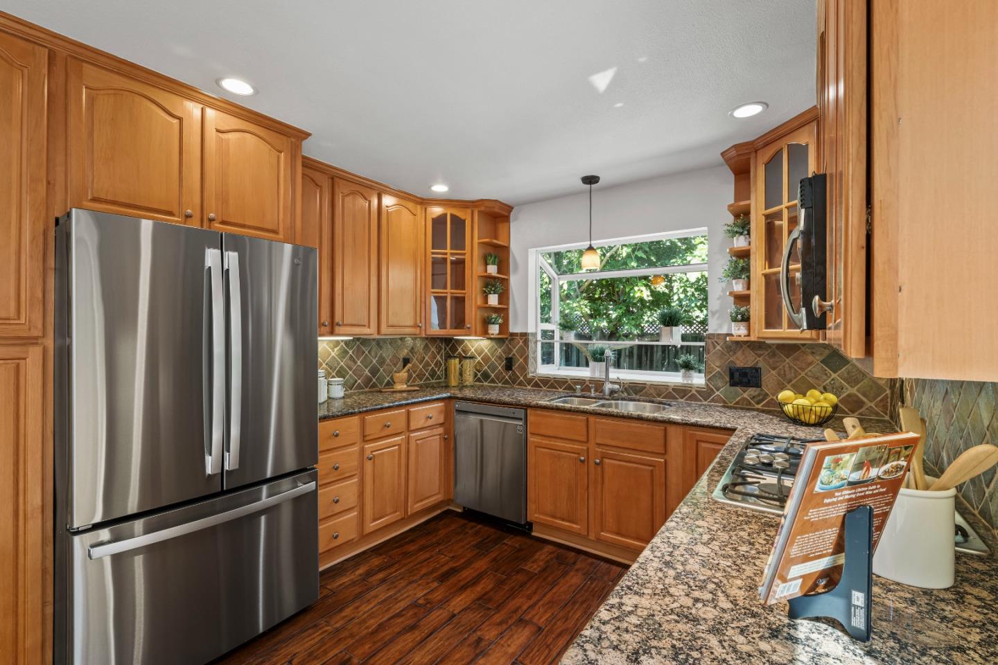 6375 San Anselmo Way