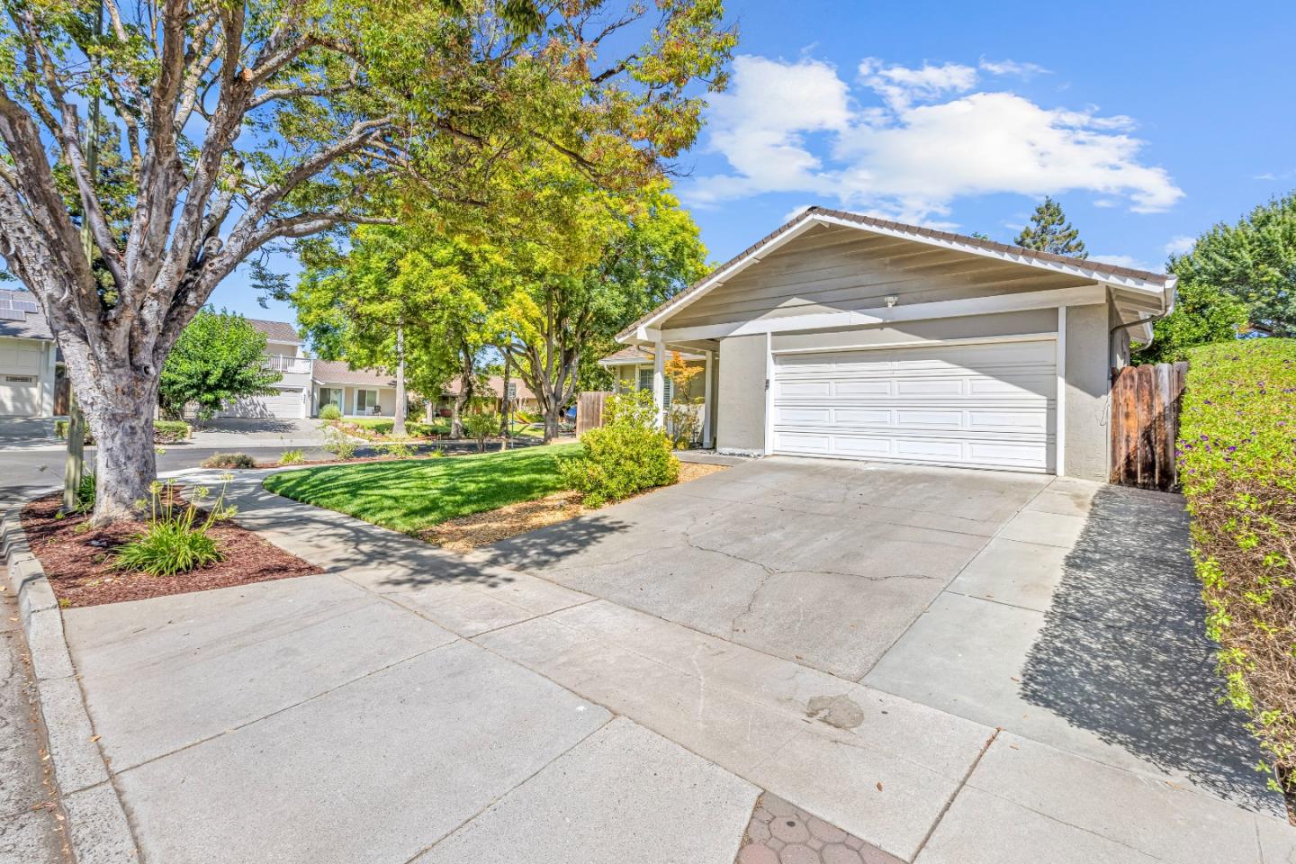 6375 San Anselmo Way