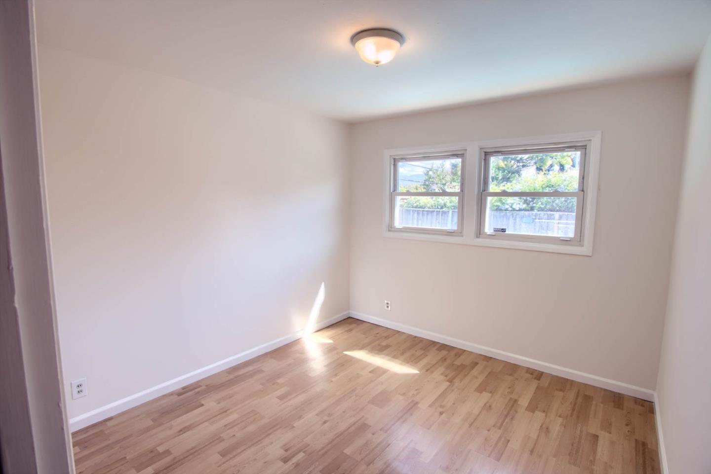 2212 ARLEEN Way