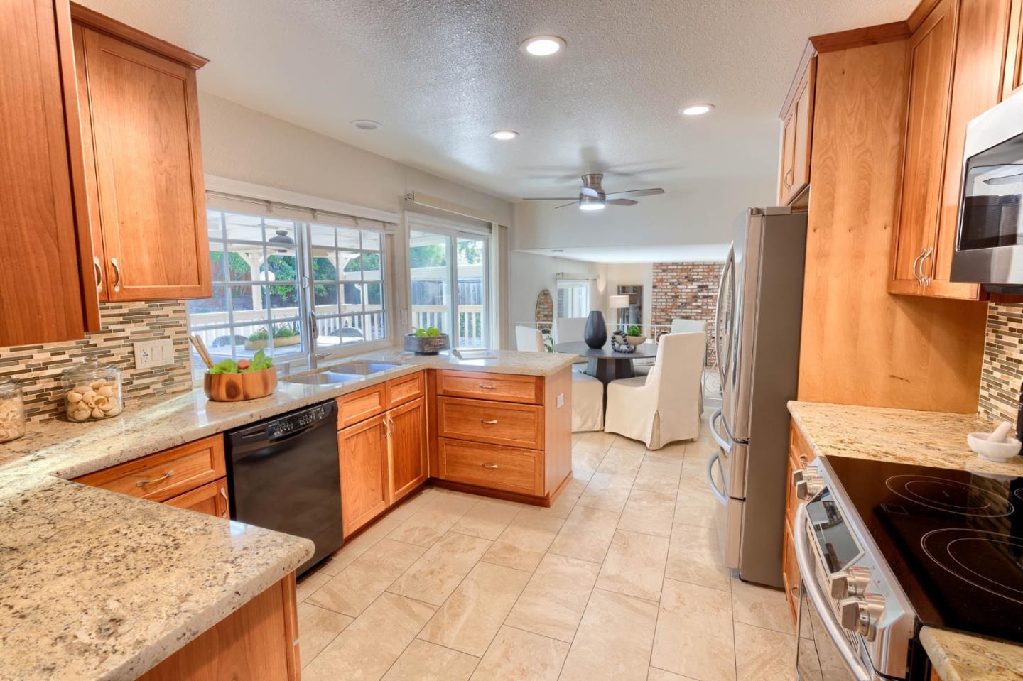 1464 Athenour Court