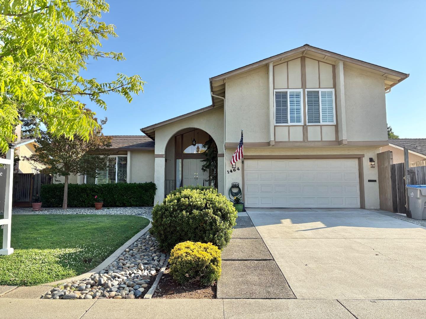 1464 Athenour Court