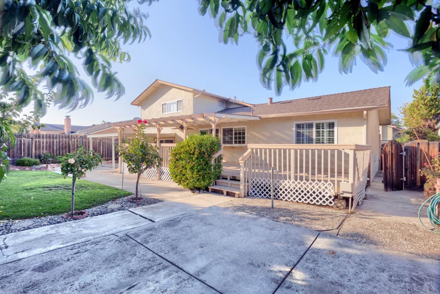 1464 Athenour Court