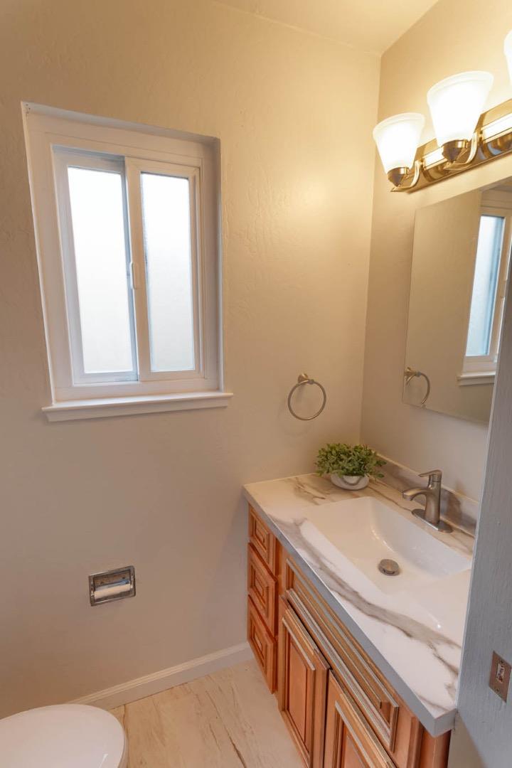 1464 Athenour Court