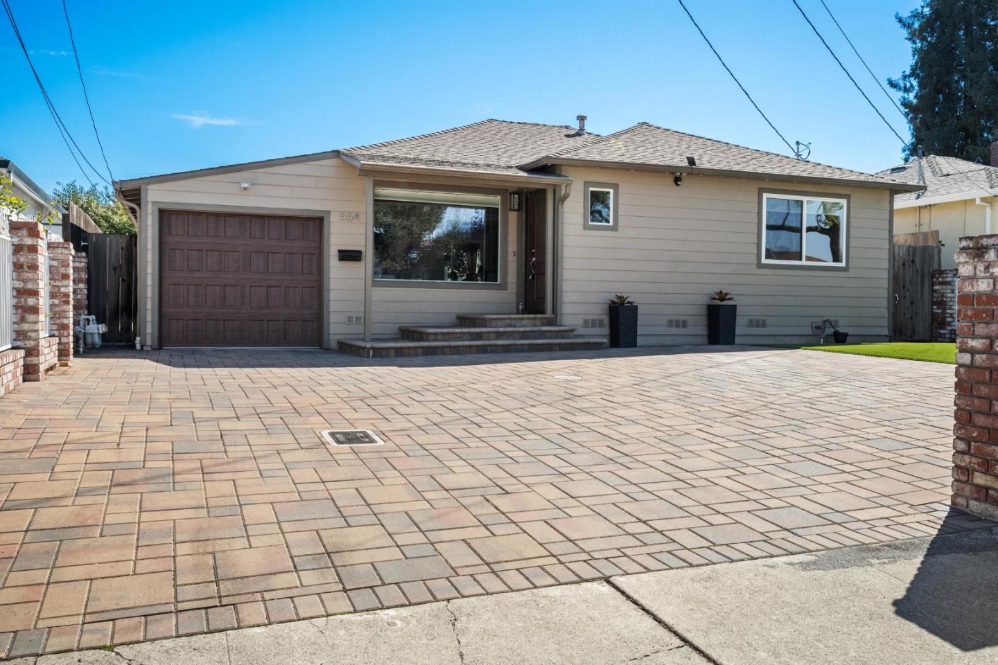 554 Scott Avenue