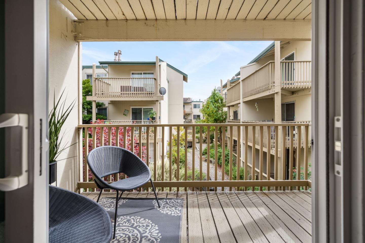 368 Imperial Way 204