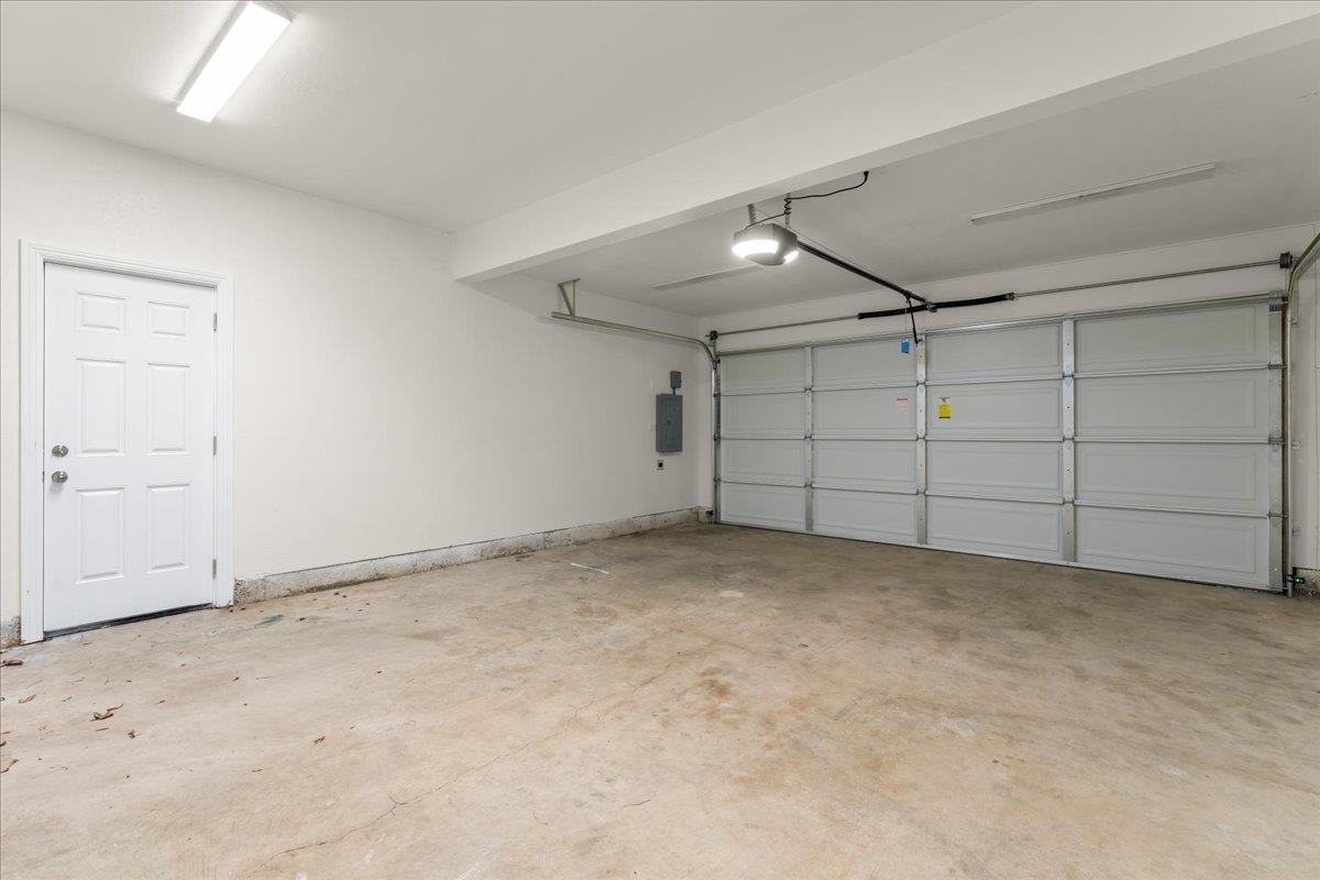 6575 Kaneko Drive