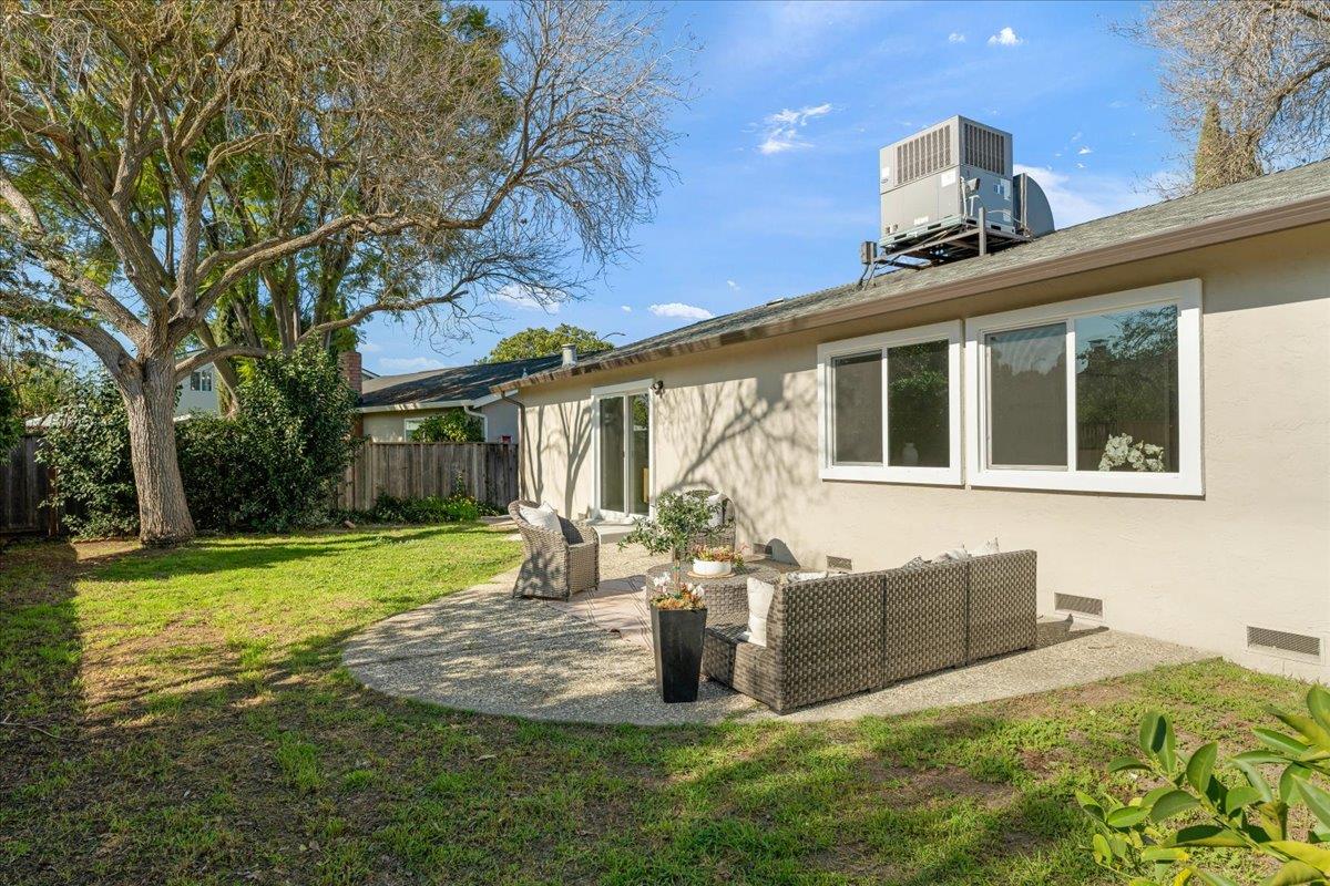 6575 Kaneko Drive