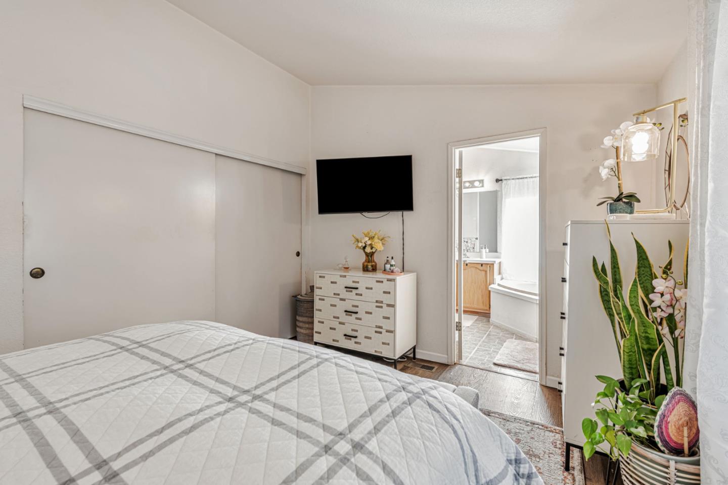 1580 Balein Court Unit: 14