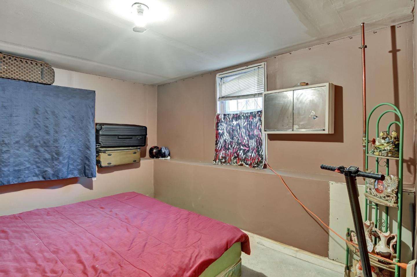 2819 East 23rd Street