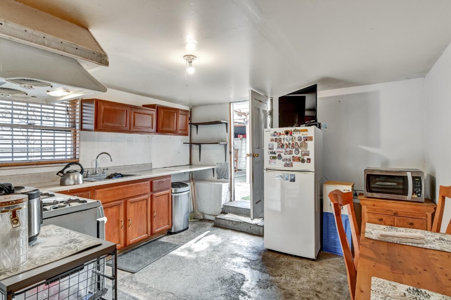 2819 East 23rd Street