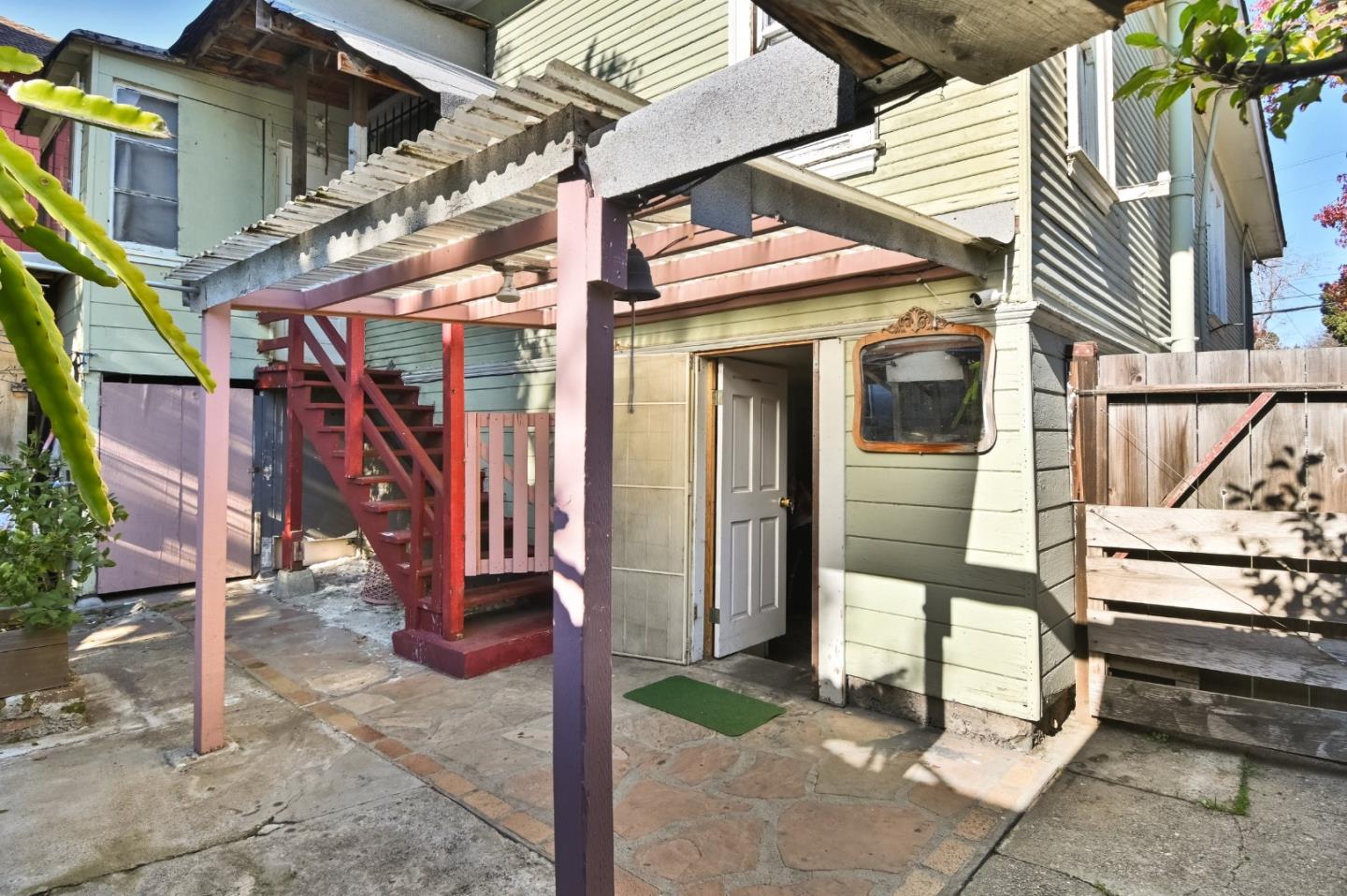 2819 East 23rd Street