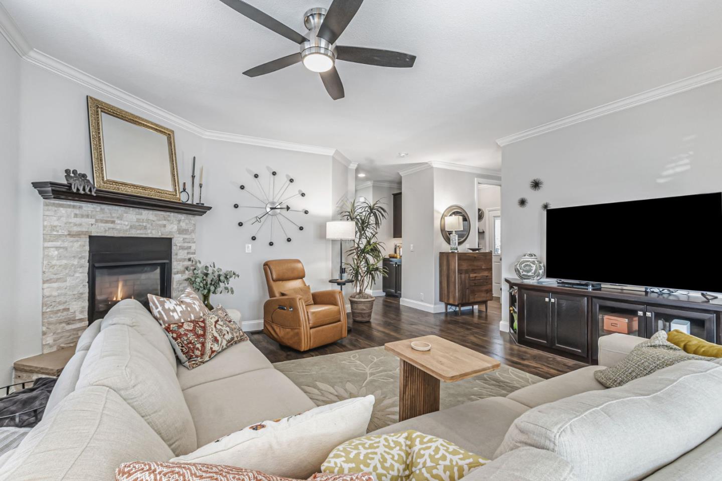 821 Villa Teresa Way Unit: 821