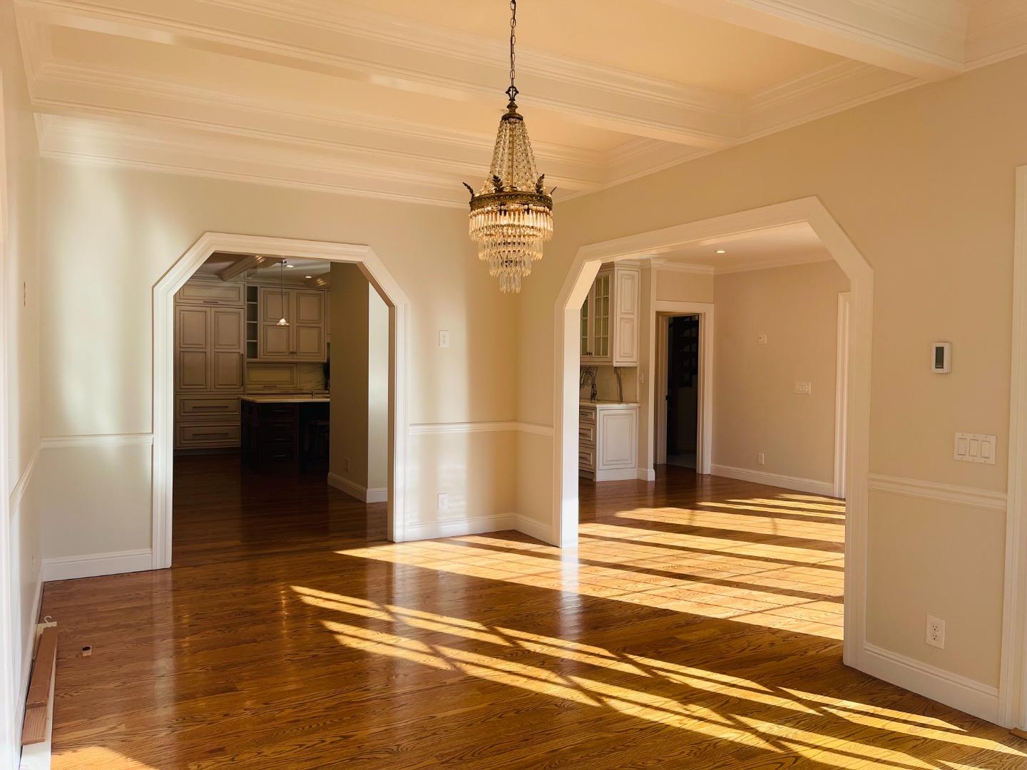 200 Iris Way