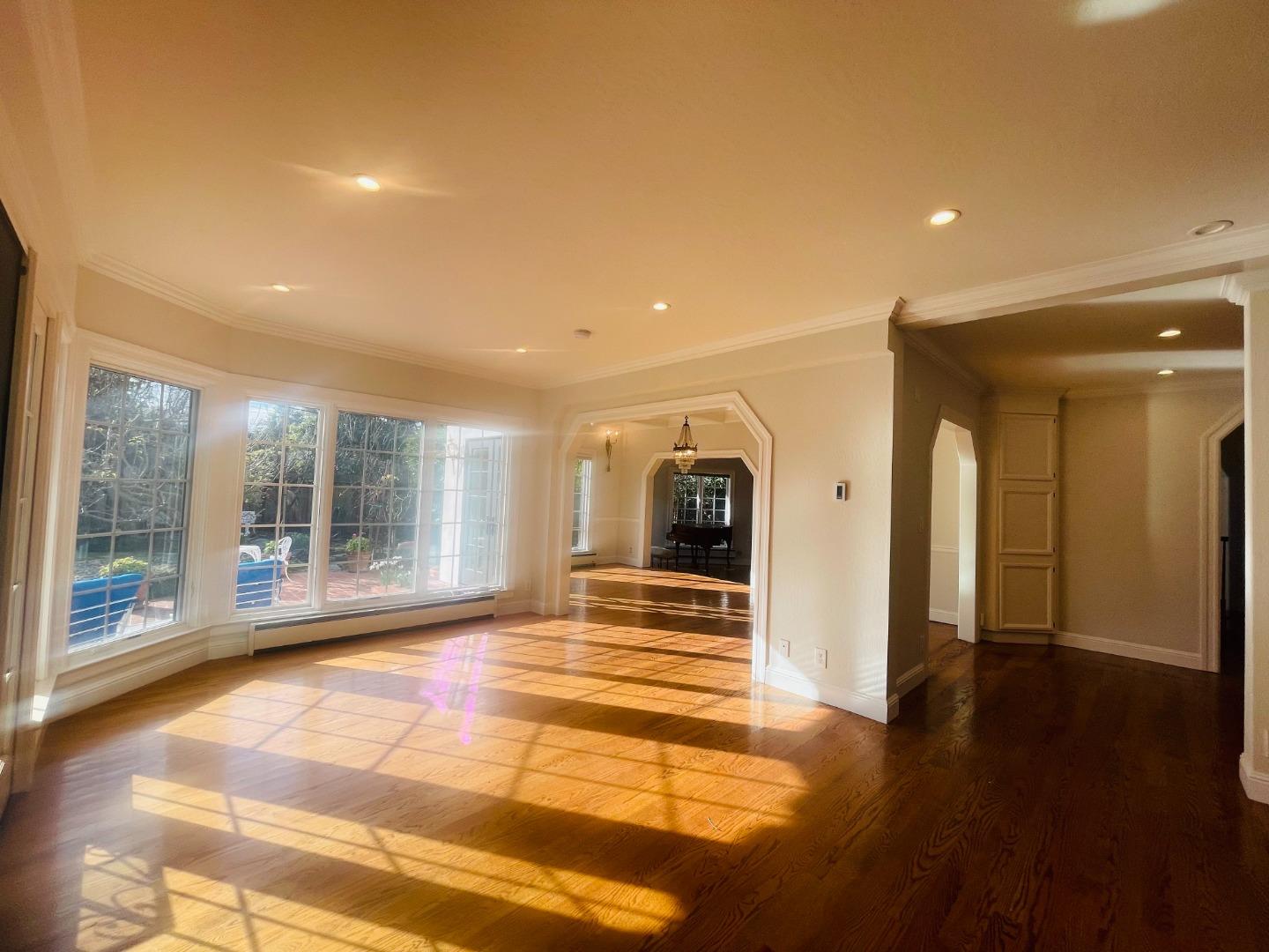 200 Iris Way