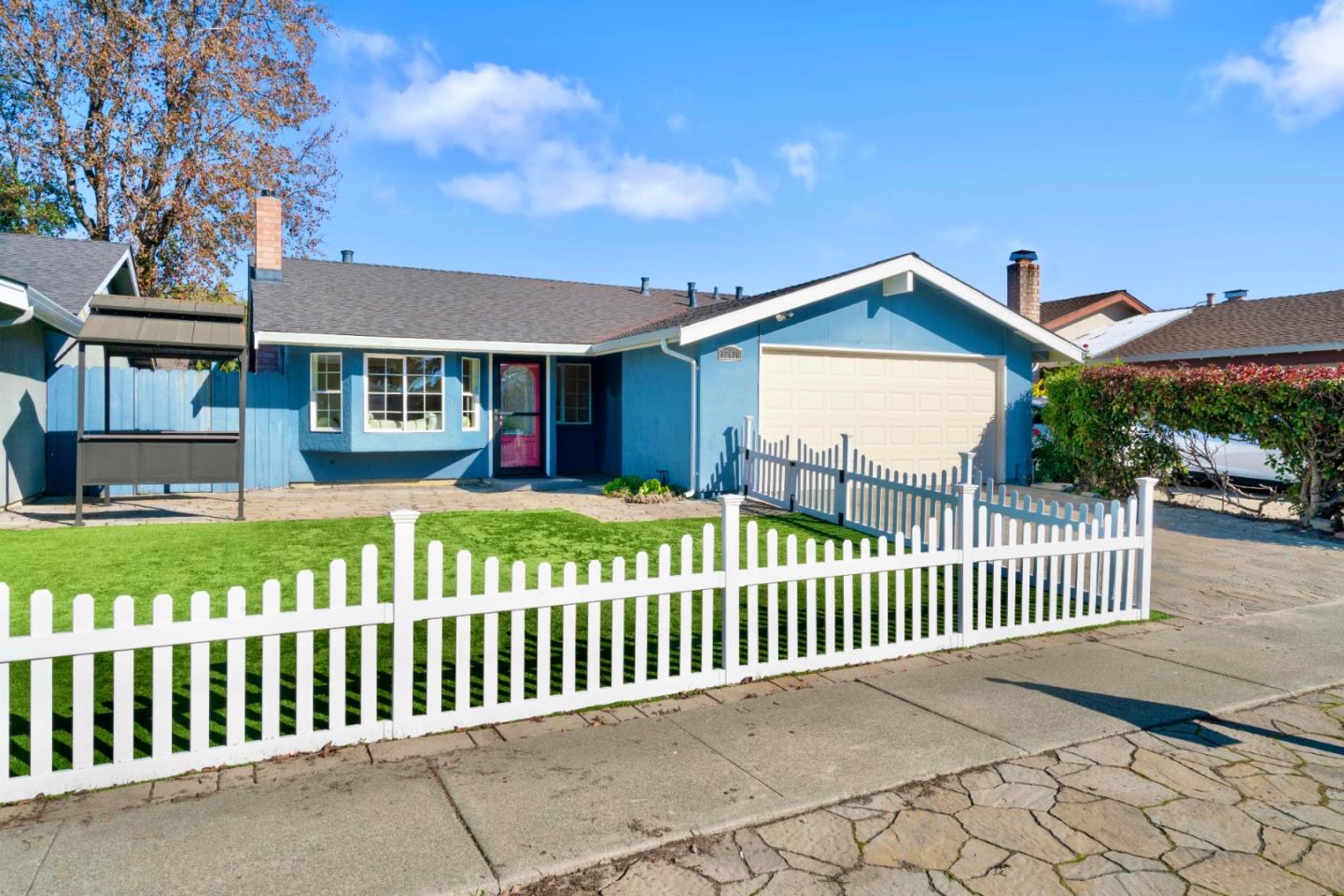 32490 Lake Temescal Lane