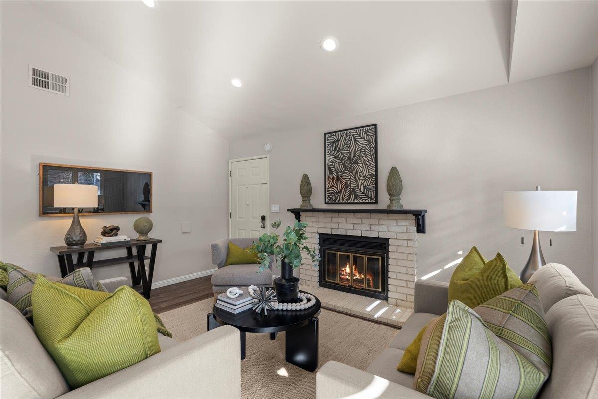 1411 La Terrace Circle