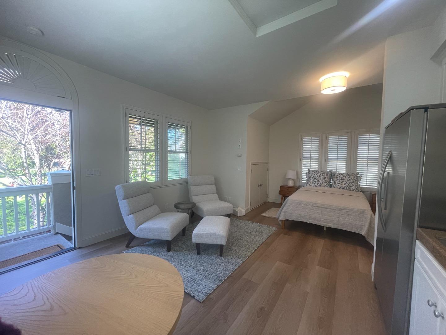 367 Channing Avenue STUDIO ONLY