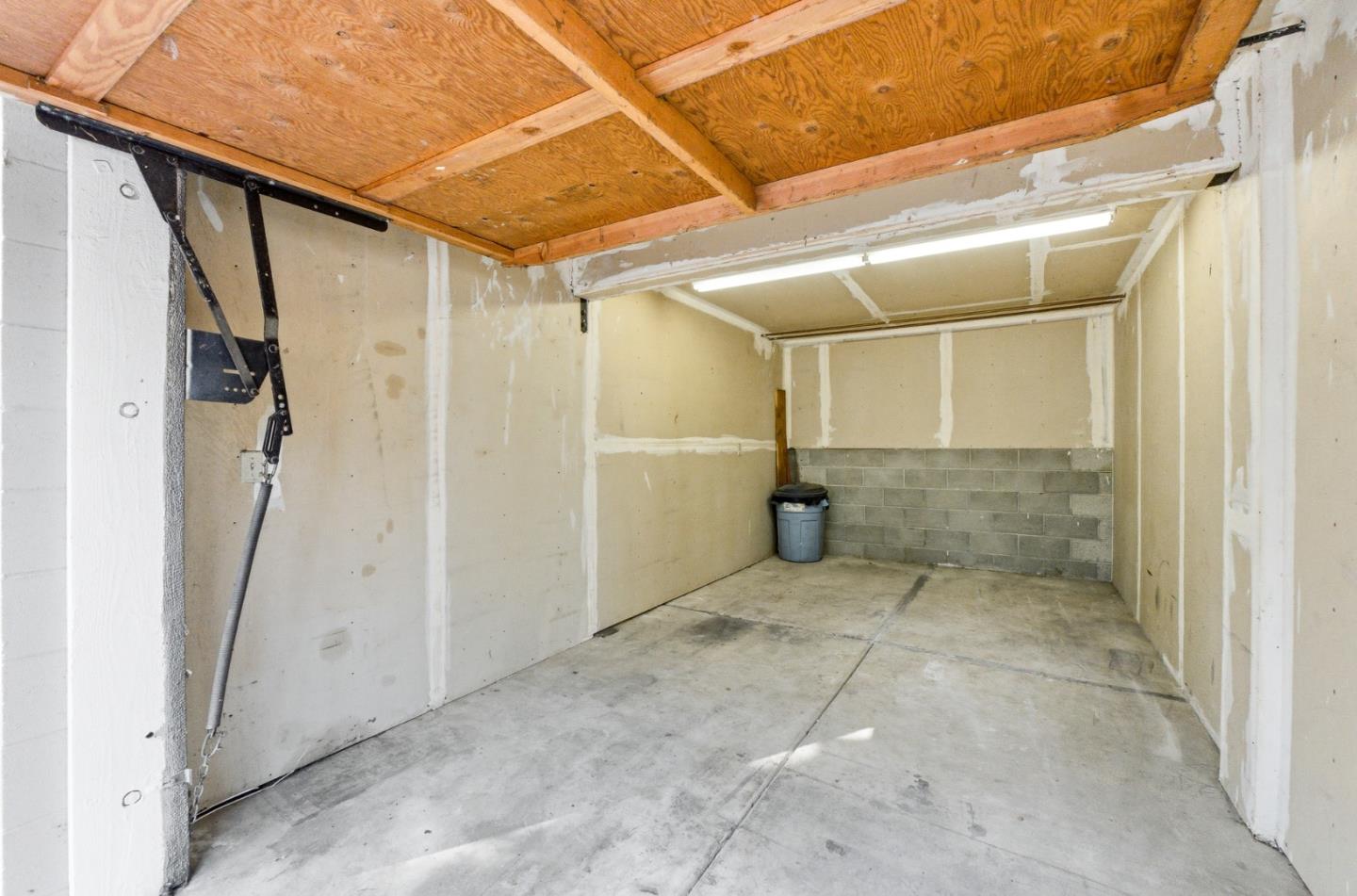 306 Stonegate Circle 306