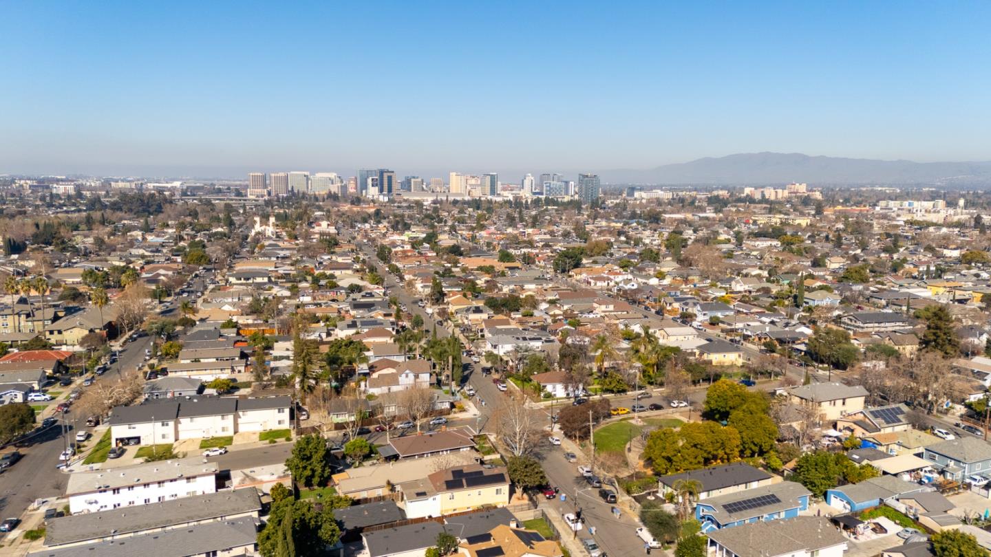 306 Stonegate Circle 306