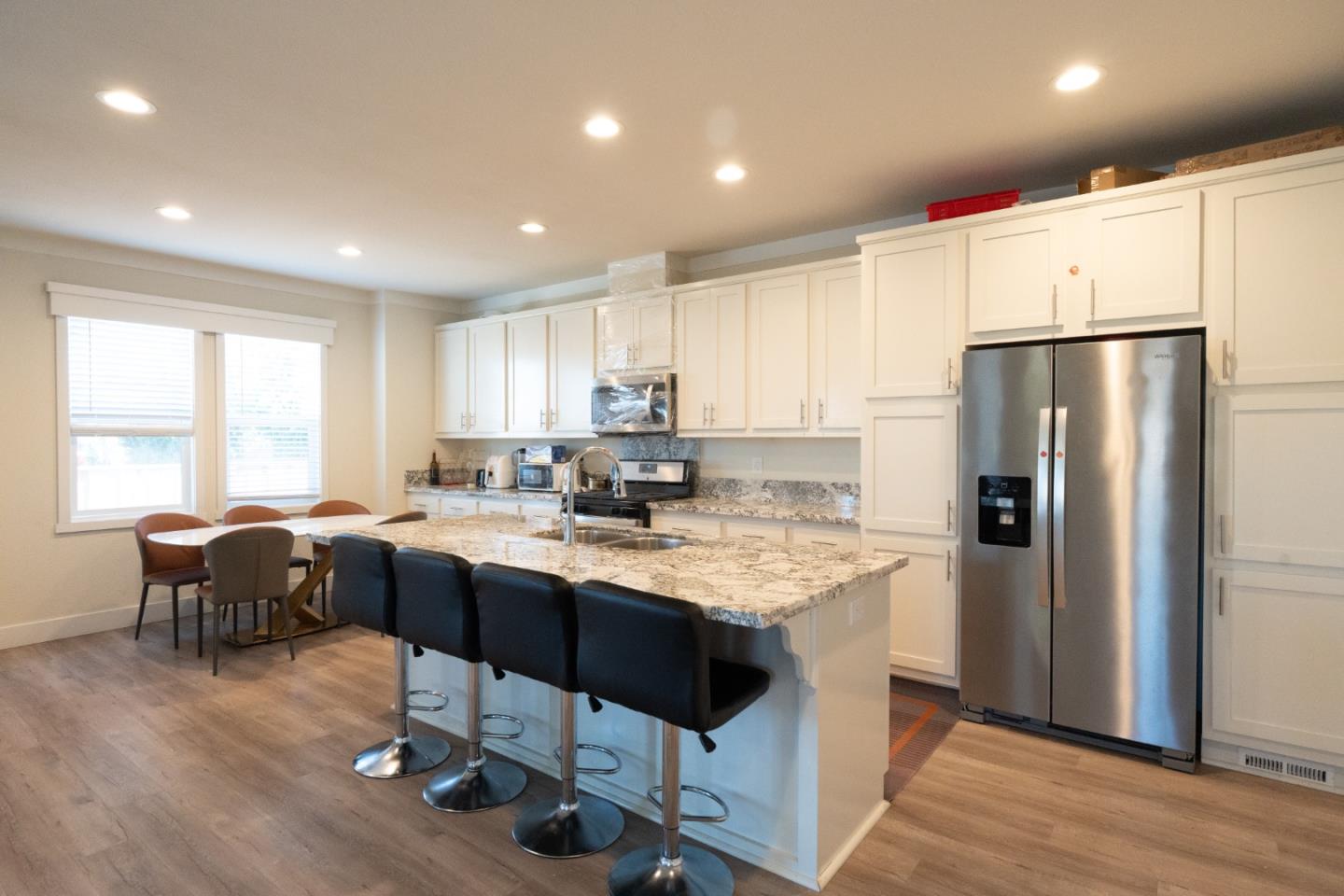 1225 Vienna DR 731