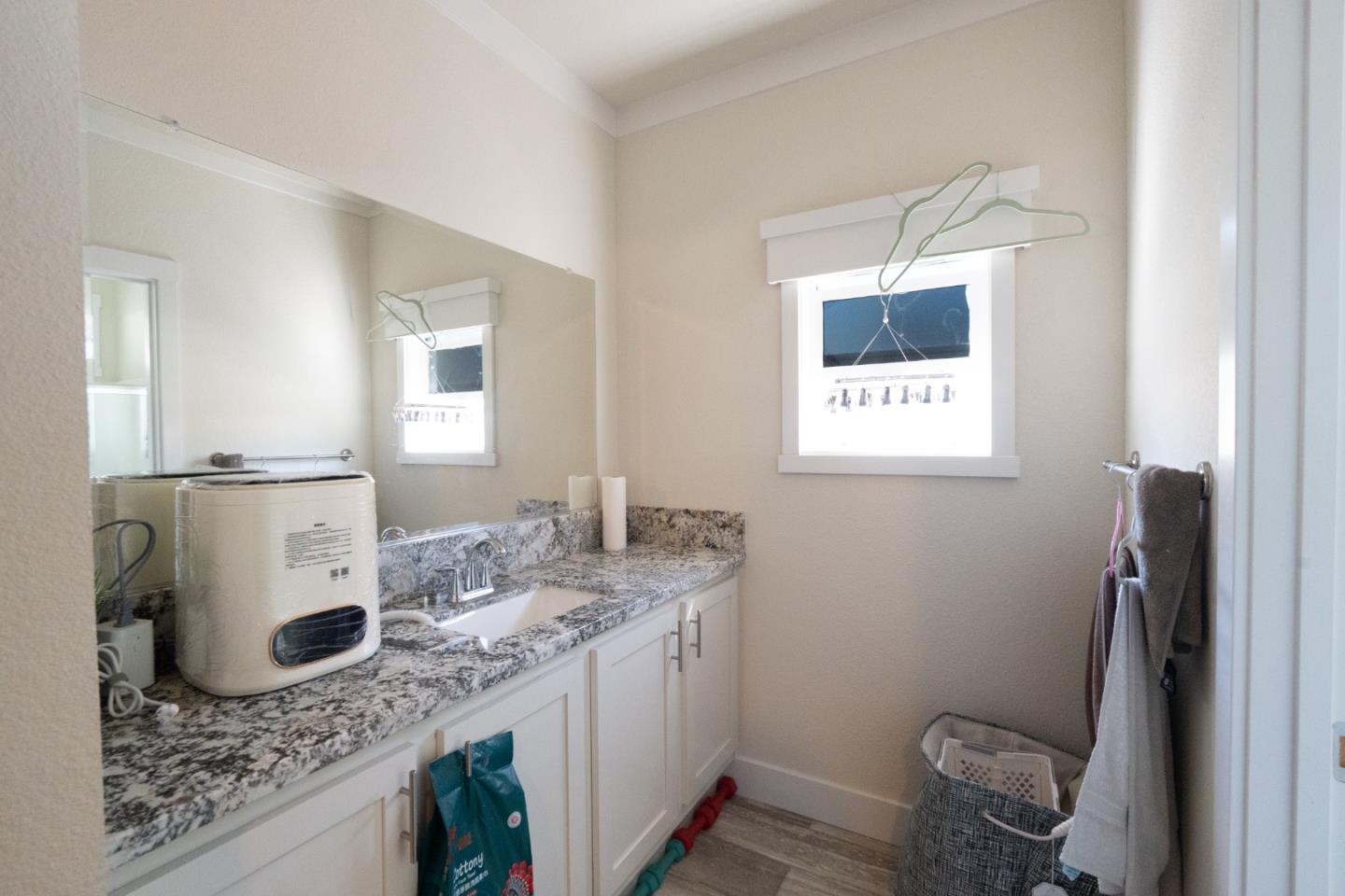 1225 Vienna DR 731