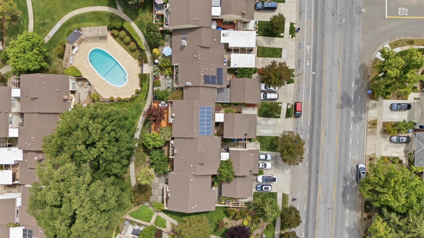 1048 Miller Avenue