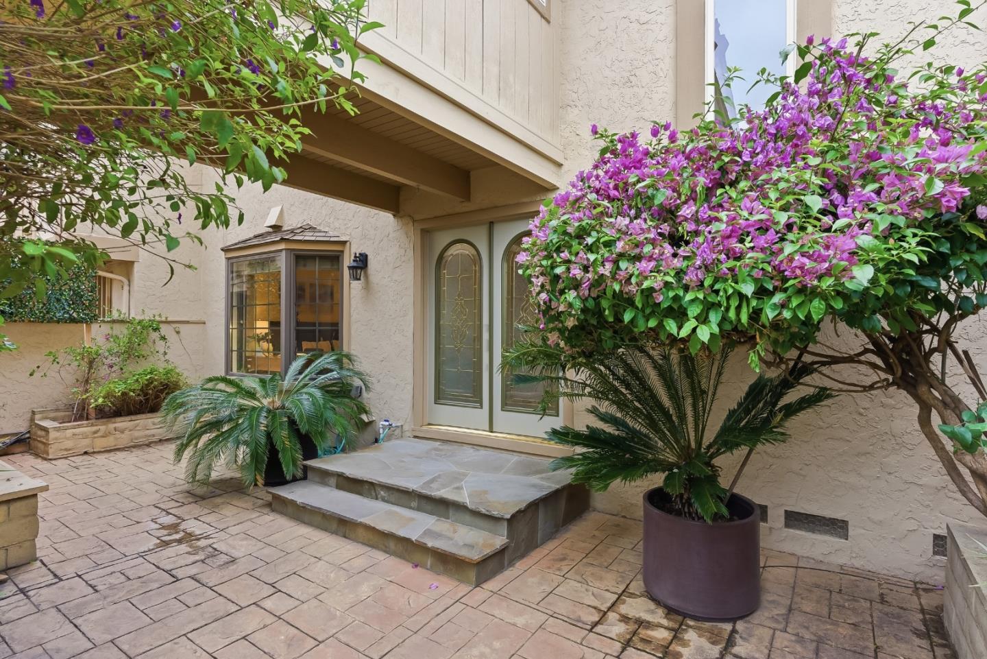1048 Miller Avenue