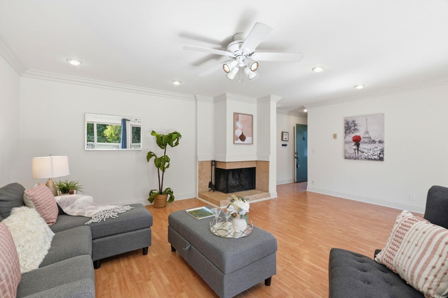 500 West Middlefield Road 20