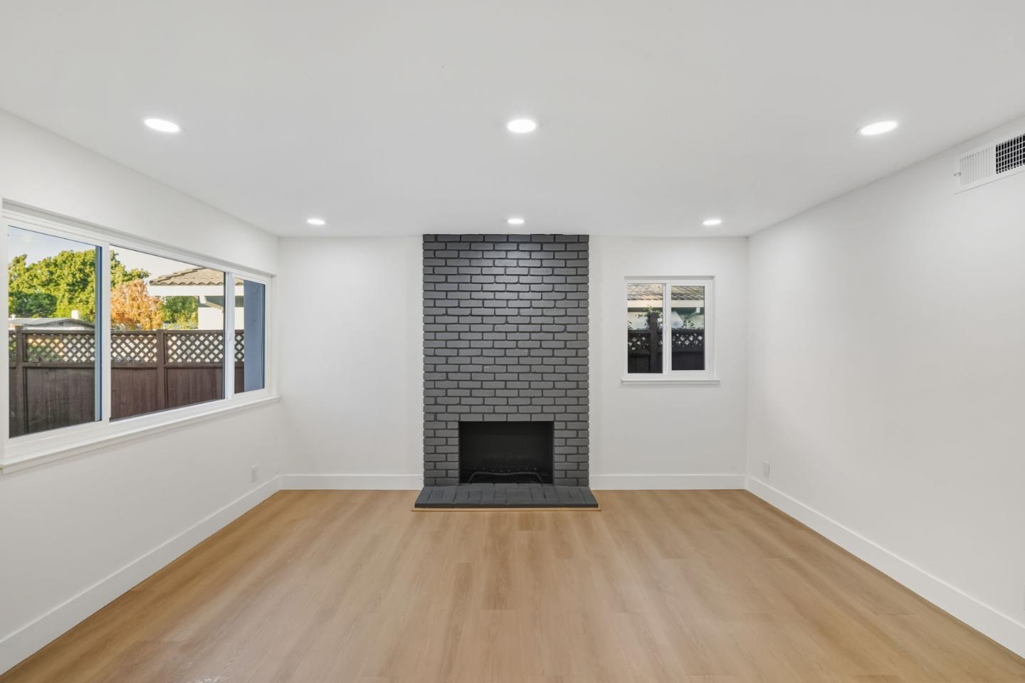 374 Manzanita Court