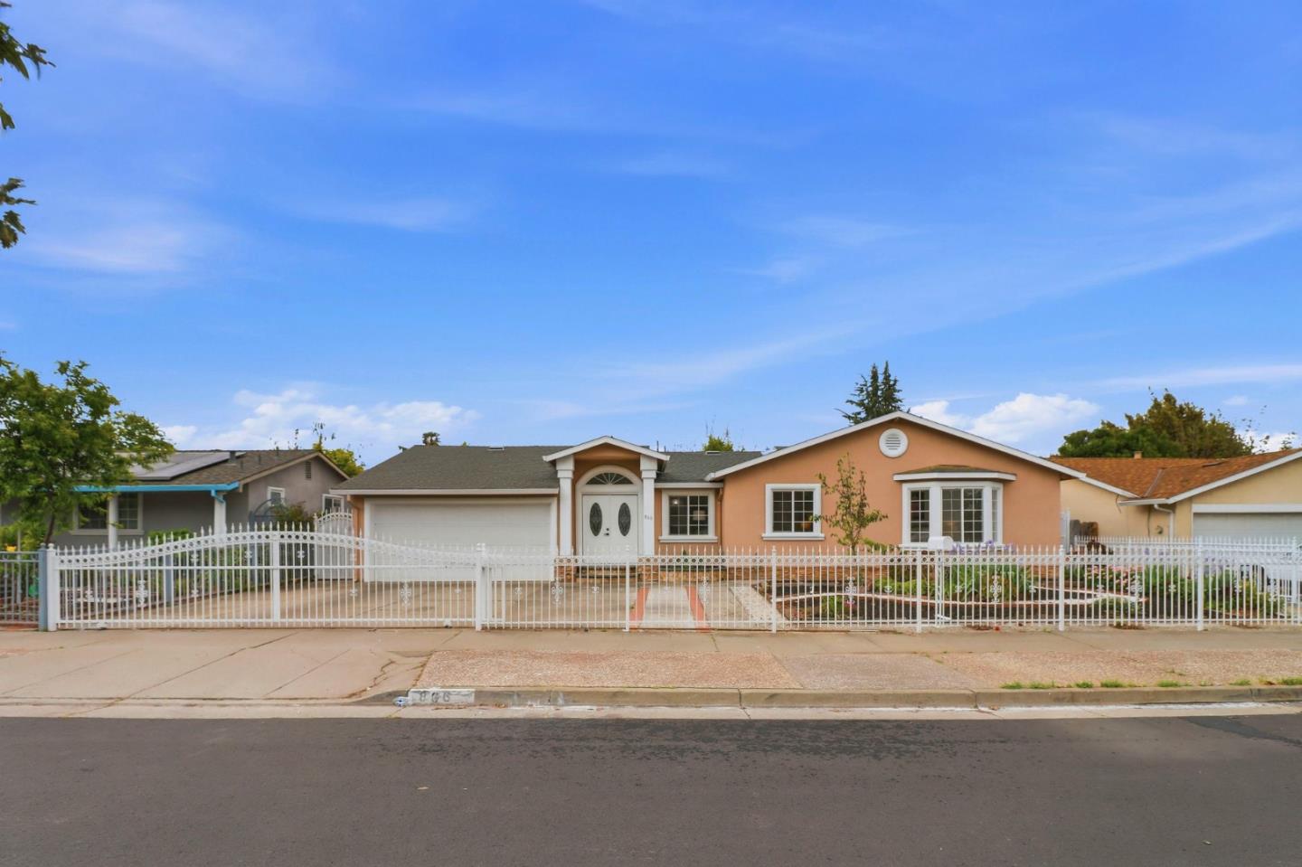 866 Sylvandale Avenue