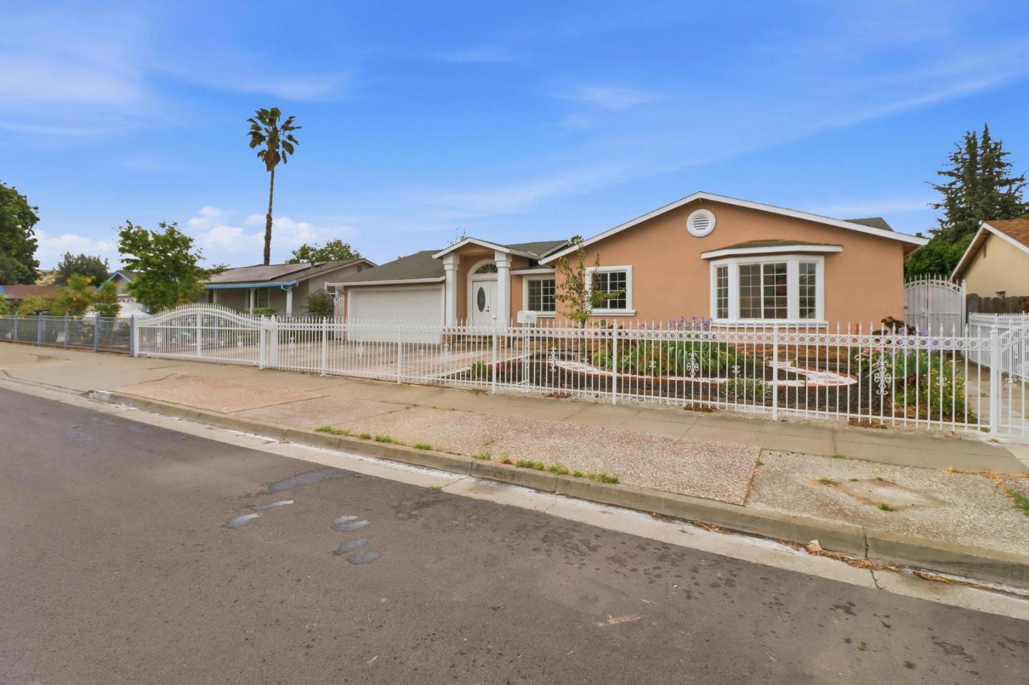 866 Sylvandale Avenue