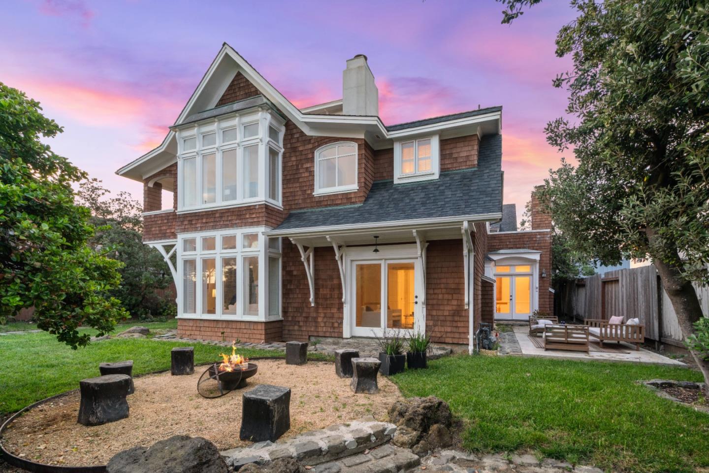85 Clarendon RD
