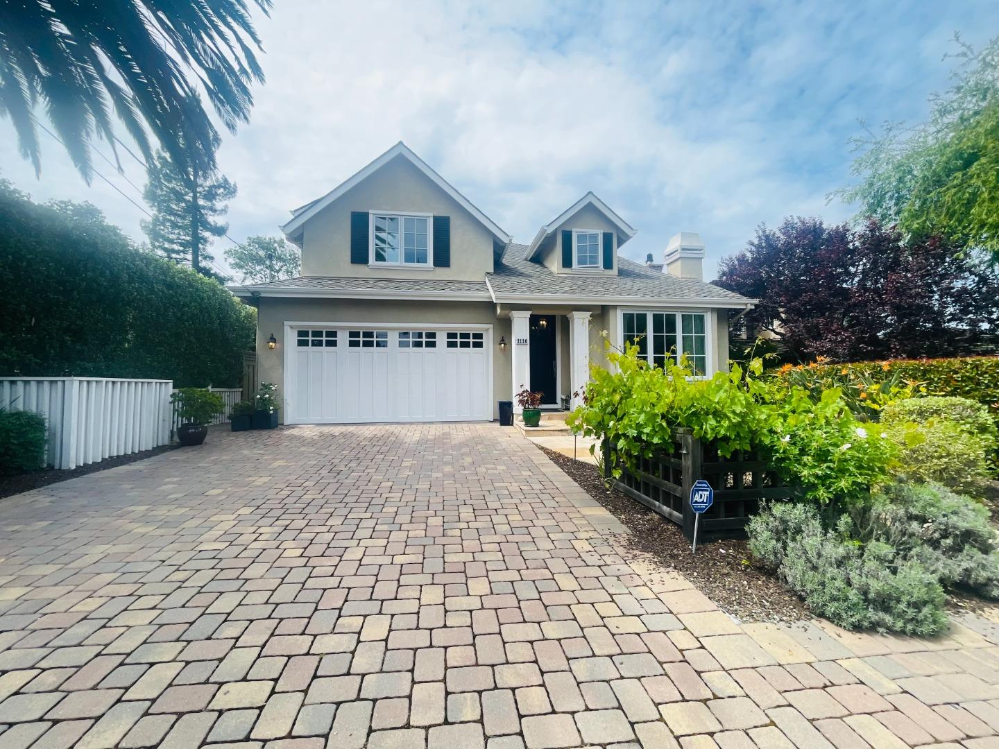 2120 Manzanita Avenue