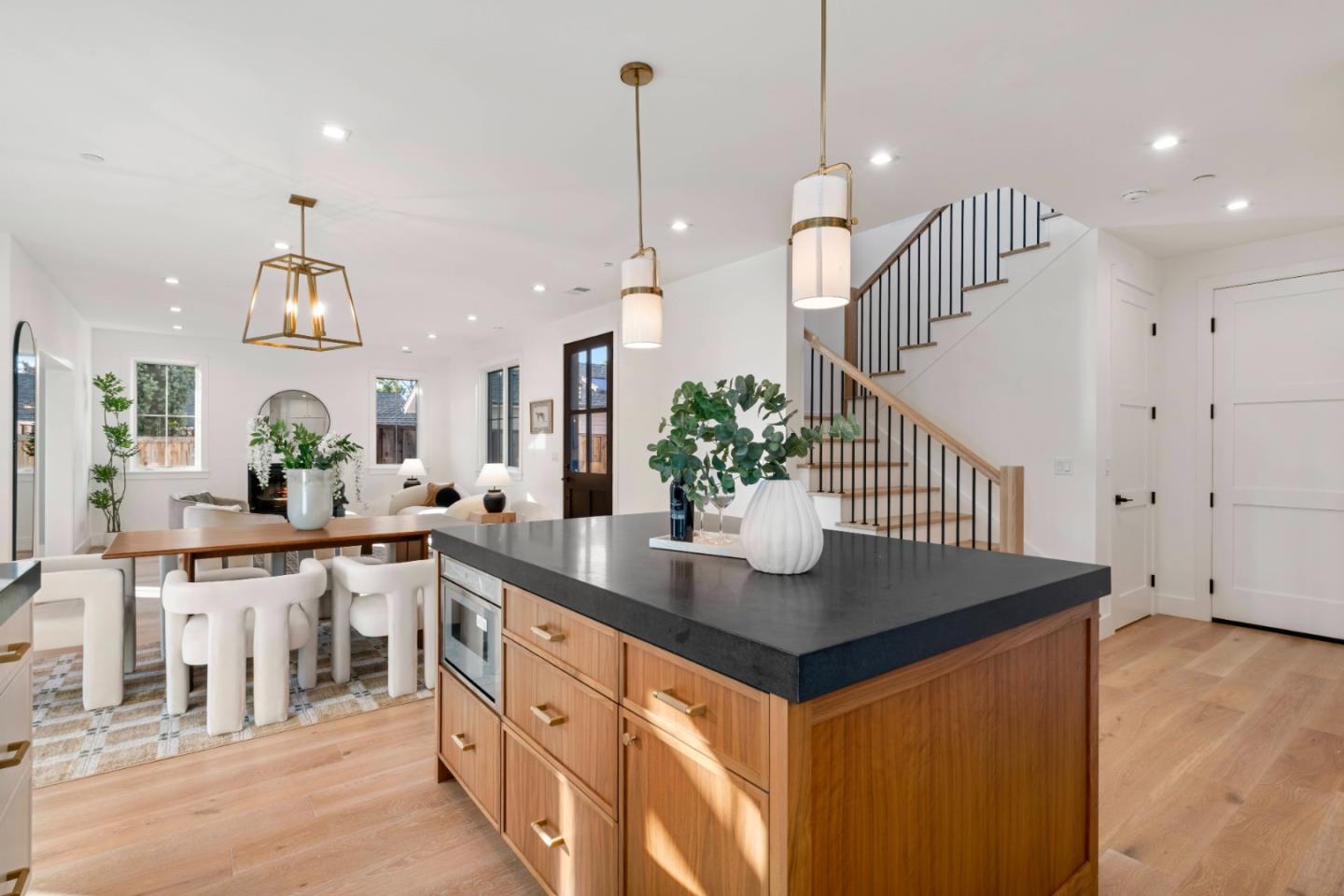 739-741 Linden Avenue