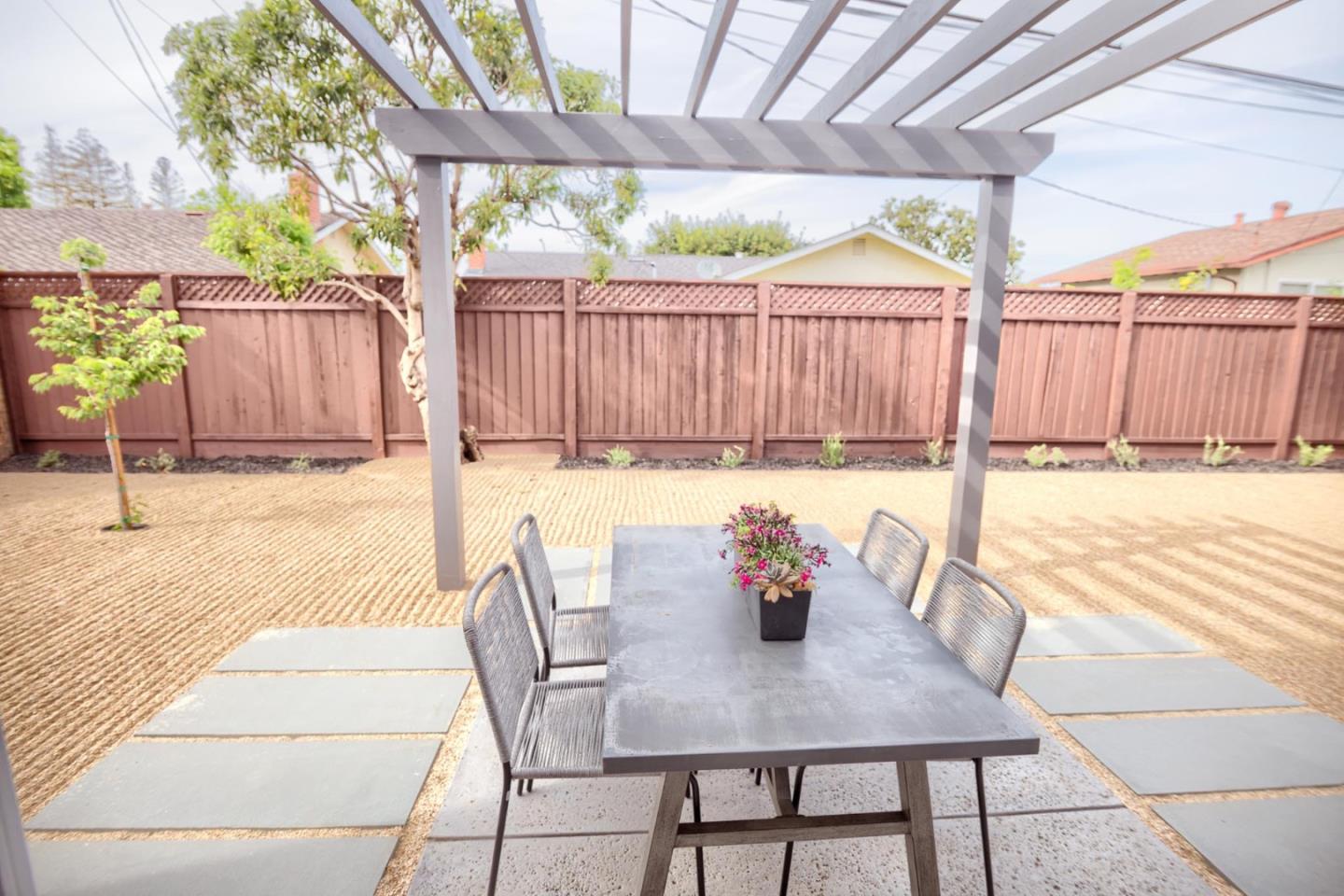 1003 Rosa Avenue