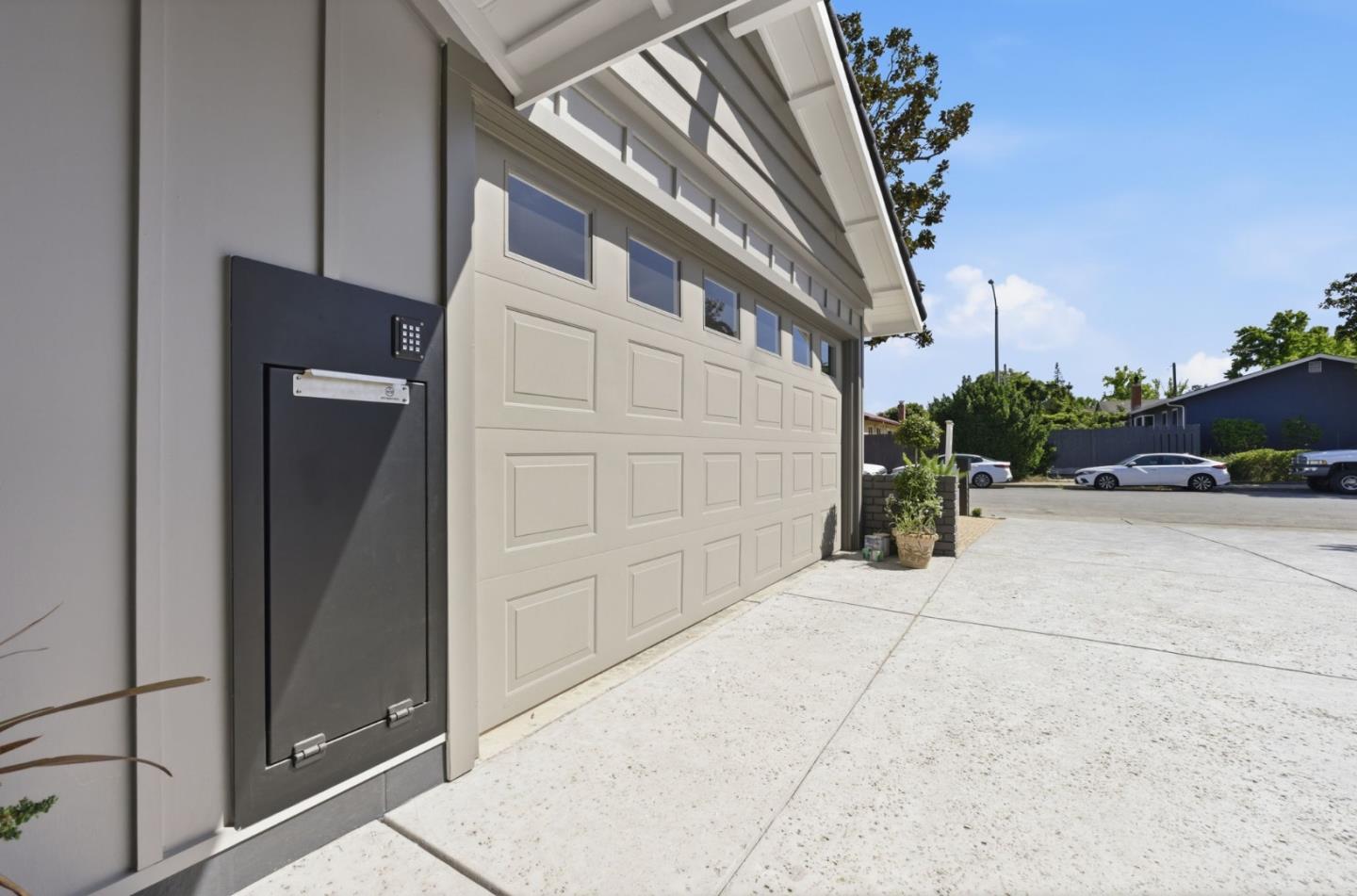 1003 Rosa Avenue